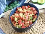 Rețetă Salată de pepene verde, feta, avocado și castraveti: extra fresh!
