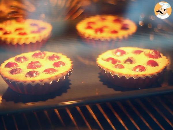 Mini clafoutis cu cirese, fara gluten - Preparare etapa 4