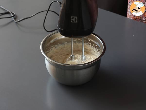 Sandvișuri cu înghețată si biscuiți speculoos - Preparare etapa 2